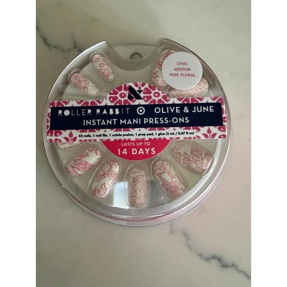 Roller Rabbit + Olive & June Press-On Nails Floral Oval